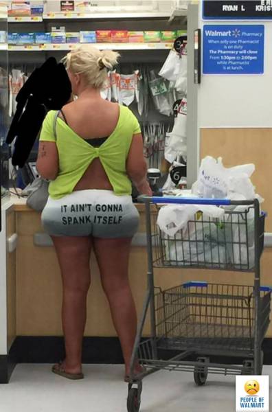walmart_is_like_the_best_freak_show_provider_of_all_time_640_22.jpg